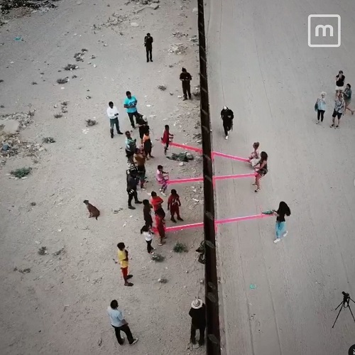 الاکلنگ بازی بین مرز آمریکا و مکزیک+عکس