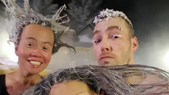 مو‌های یخی؛ تفریحی جالب در کانادا