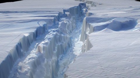 شکسته شدن یک صفحه یخی به مساحت لندن، در قطب جنوب!