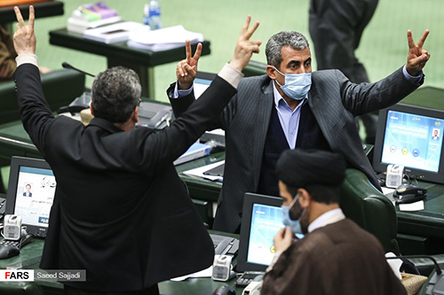 تصاویر حاشیه‌ای از صحن علنی امروز مجلس
