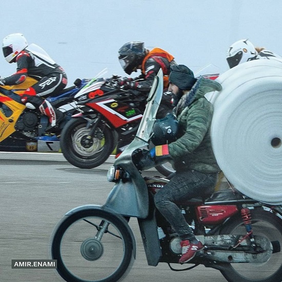 قهرمانان باربر در پیست موتورسواری+عکس