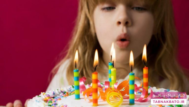 چرا نباید شمع کیک تولد را فوت کنیم؟
