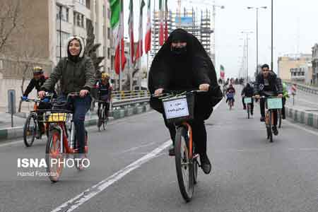 دفاع تمام‌قد استاد حوزه از دوچرخه‌سورای زنان