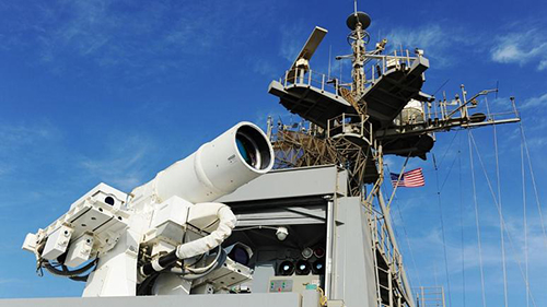 سلاح لیزری آمریکا برای مقابله با هواپیما در آسمان