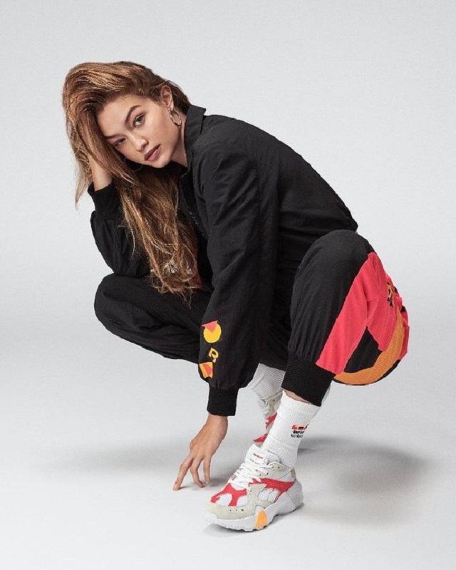 Gigi-Hadid-tried-on-costumes-from-her-first-collection-of-sportswear-9