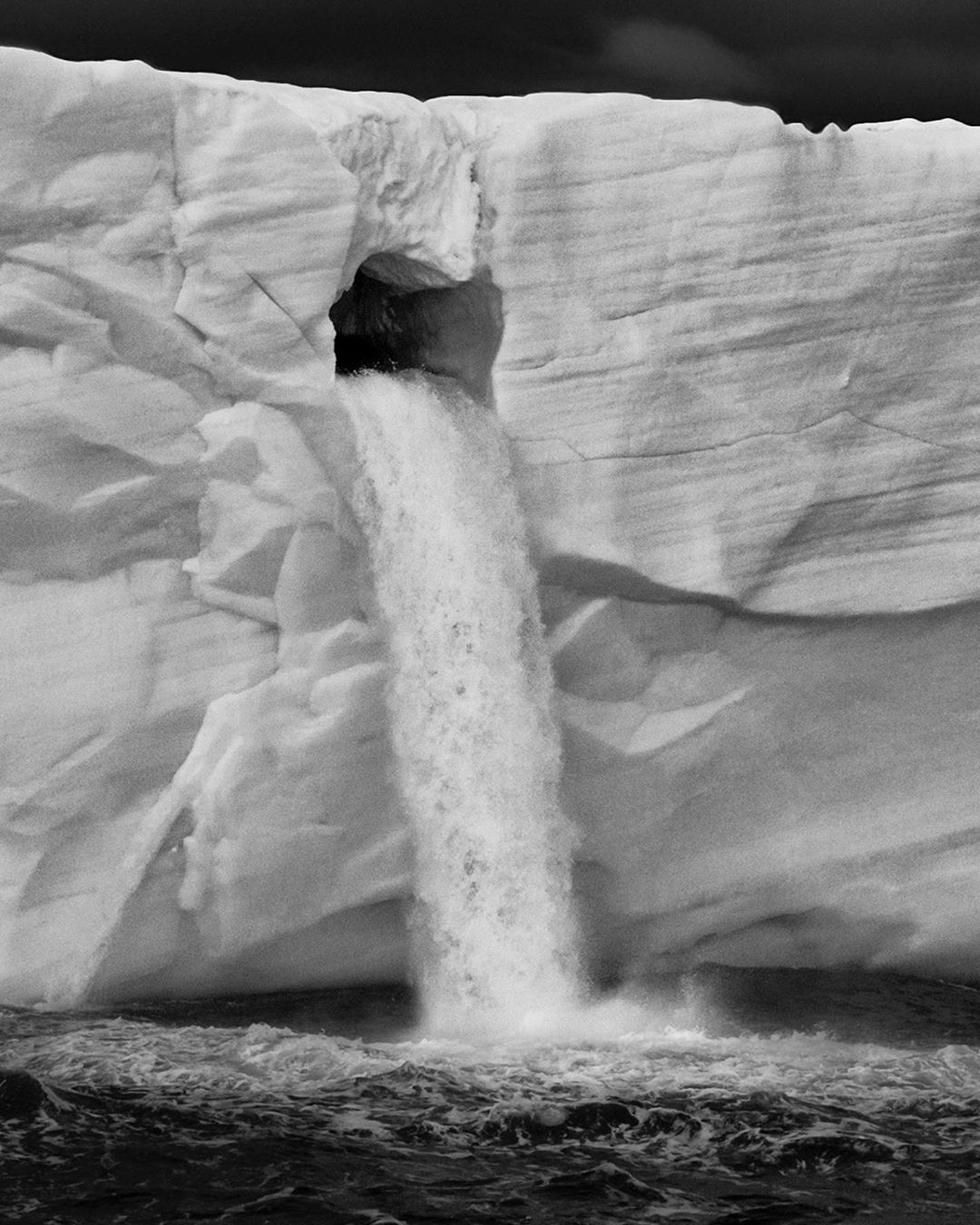 تصویر تکان‌دهنده از آب شدن یخ‌های قطبی
