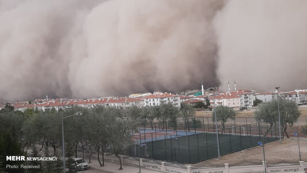 طوفان شن در پایتخت ترکیه + عکس