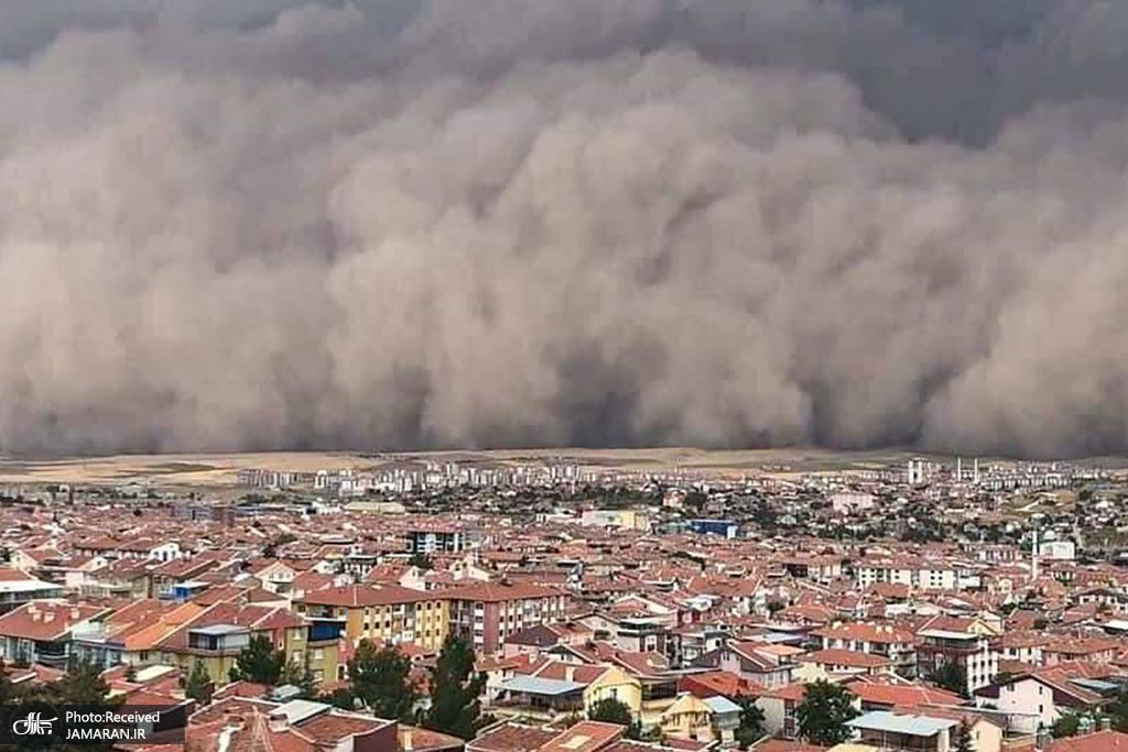 لحظه رسیدن طوفان شن و ماسه به ترکیه + عکس