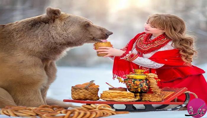 نمایش زیبایی‌های روسیه با خرس مدل