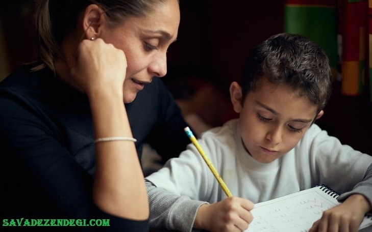 تکلیف والدین با تکالیف درسی فرزندانشان چیست؟