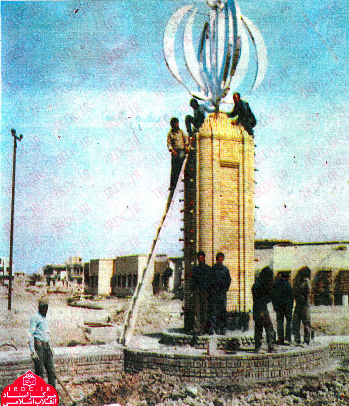 اولین میدان ساخته‌ شده در خرمشهر پس از آزادی +عکس