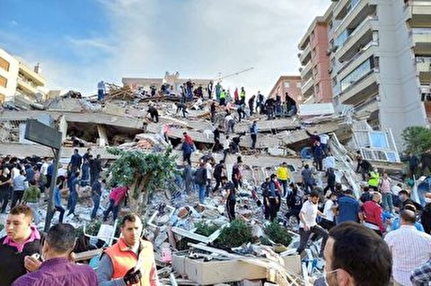 واکنش شهروندان ترکیه ای در هنگام وقوع زلزله شدید