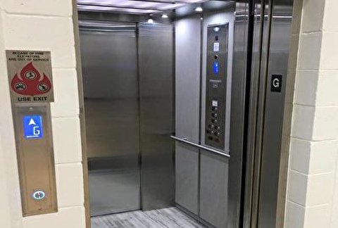 انتقال وحشتناک کرونا توسط یک زن در آسانسور