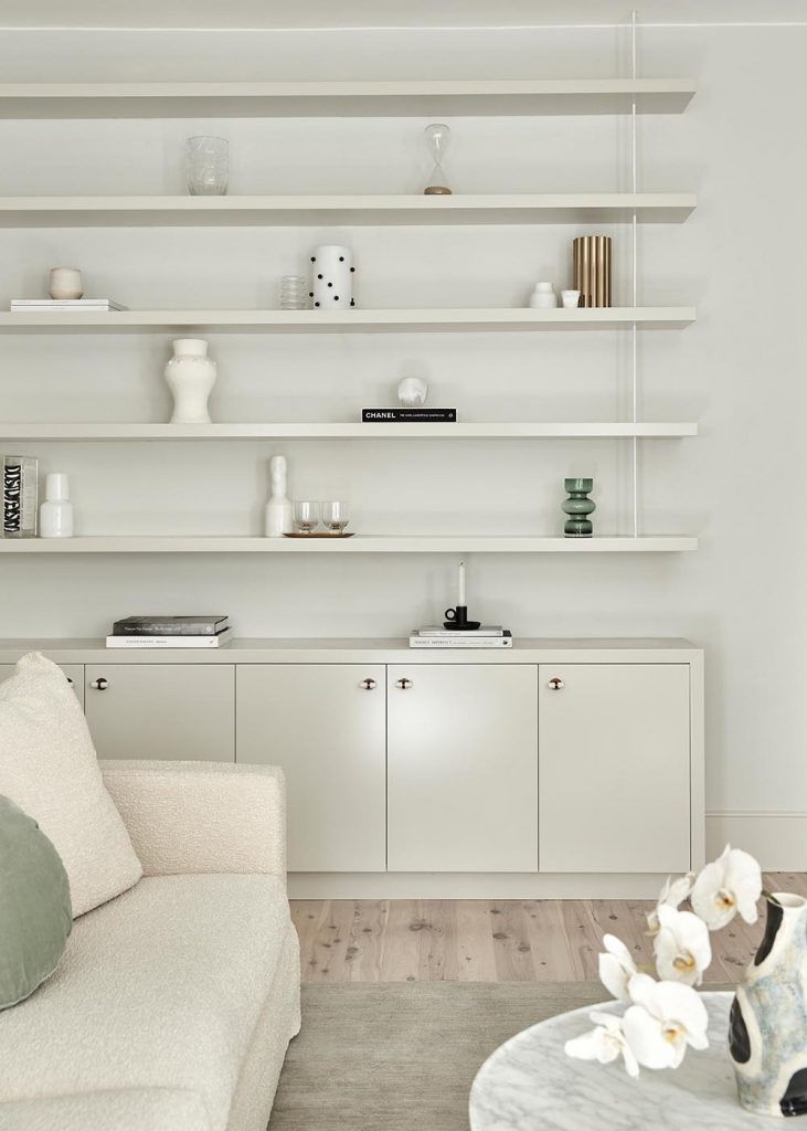 دکوراسیون داخلی آپارتمانی با تنالیته خاکی برای ایجاد سادگی و آرامش