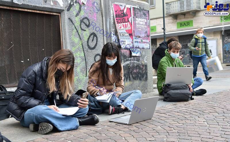 کلاس درس دانش آموزان ایتالیایی در خیابان+عکس