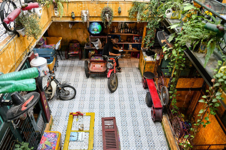 کافه‌ای عجیب و غریب و گران قیمت در ویتنام +عکس
