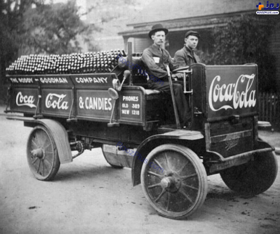 ماشین حمل نوشابه کوکا کولا در سال ۱۹۳۶ میلادی+عکس