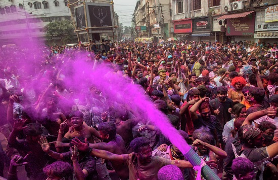 جشن رنگ هولی در هند+عکس