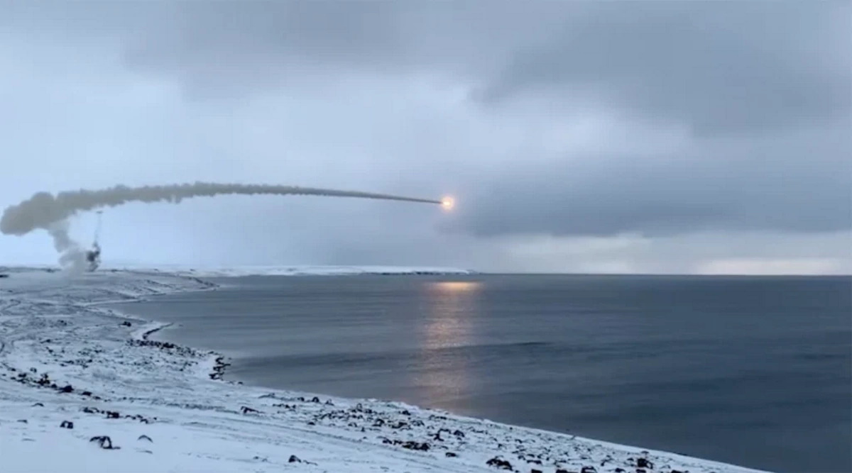 تحرکات نظامی عجیب و بزرگ روسیه در قطب شمال + عکس