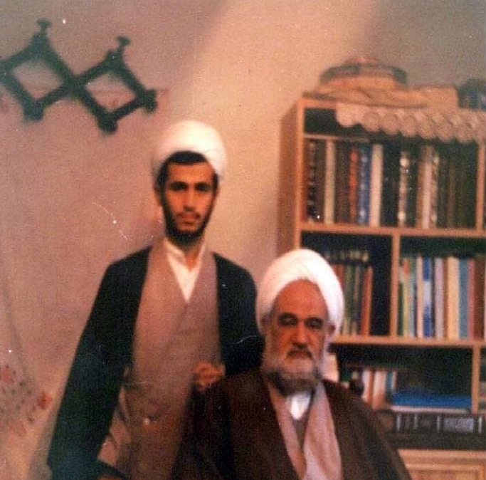 عکس قدیمی از حجت الاسلام علیرضا پناهیان در کنار پدر