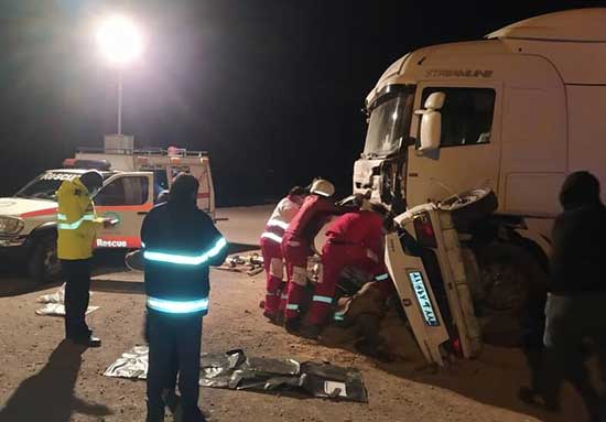 تصادف مرگبار تریلر و پژو پارس در جاده اصفهان