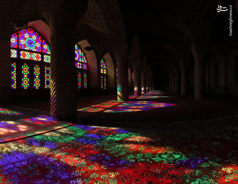 مسجدی از جنس رنگین‌کمان