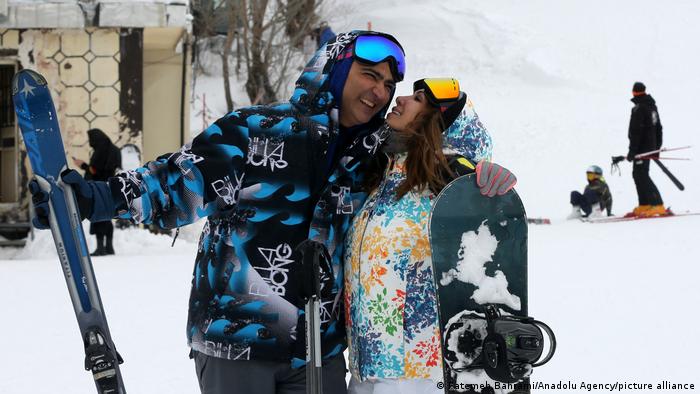 یک روز پرهیجان در پیست اسکی دیزین به روایت تصویر