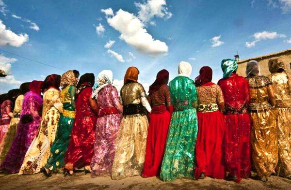 پاتول چیست؟ معرفی کامل لباس محلی زنان و مردان کردستان