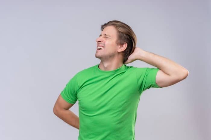 اسپوندیلوز گردنی چیست و چه علائمی دارد؟