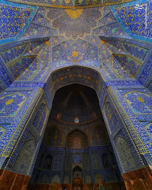 کاشی کاری زیبای مسجدی در اصفهان