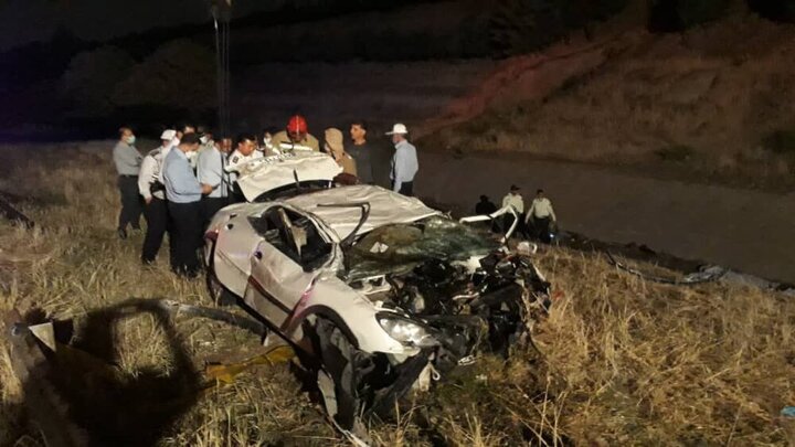 خودروی فرماندار شاهین‌شهر در محور انارک واژگون شد
