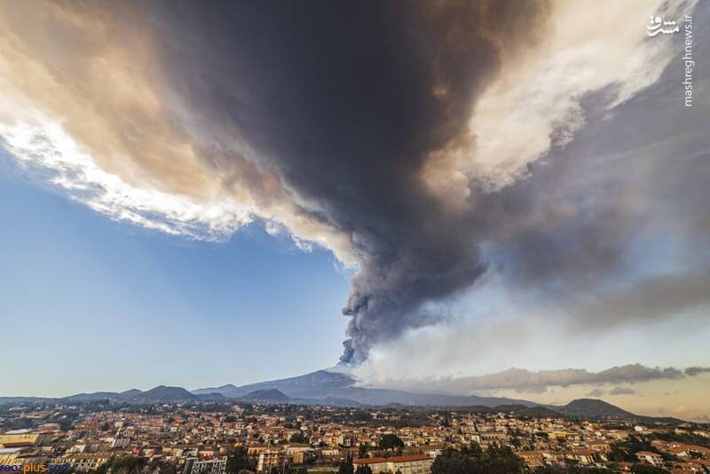 دود آتشفشان آسمان ایتالیا را فراگرفت