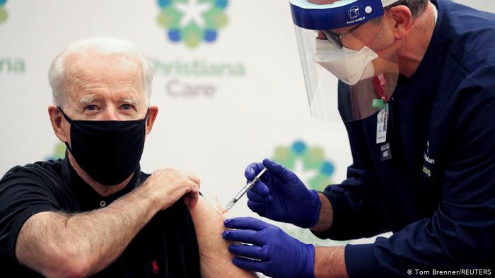 واکسیناسیون مرکل و رهبران جهان علیه کرونا از نگاه دوربین