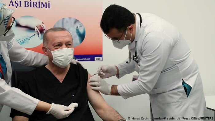 واکسیناسیون مرکل و رهبران جهان علیه کرونا از نگاه دوربین