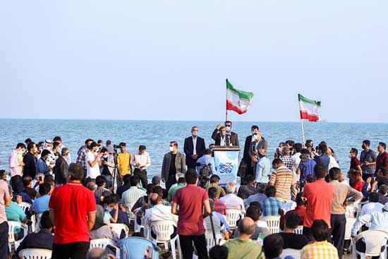 میتینگ سیاسی احمدی‌نژاد، لب ساحل