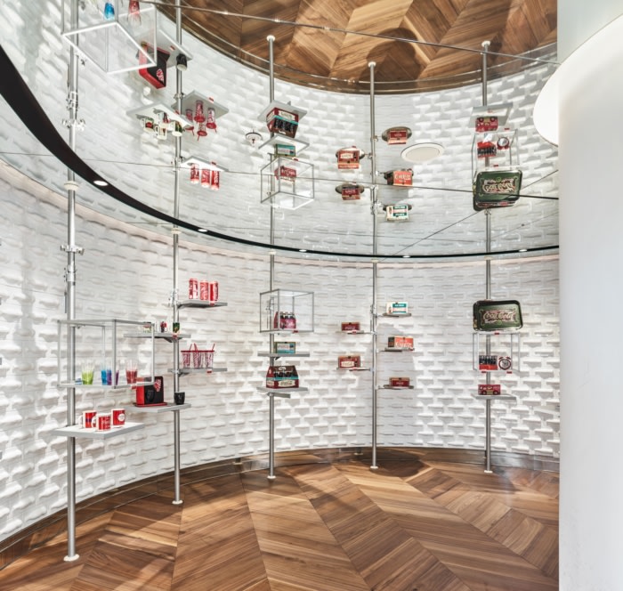 طراحی داخلی دفتر کار کوکاکولا در استانبول