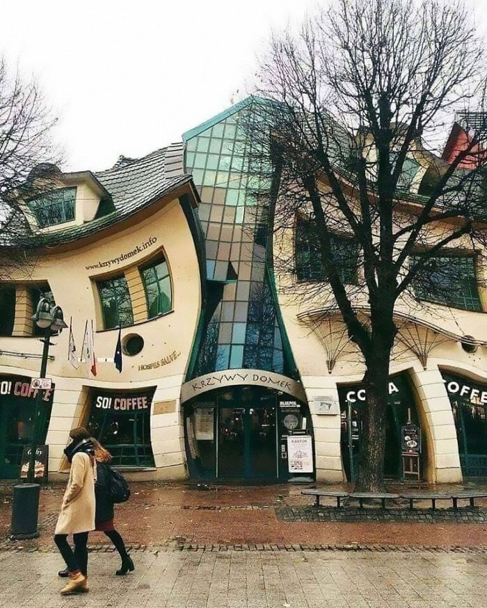 به نظرتان طراحی این ساختمان‌ها خلاقانه است یا زشت؟