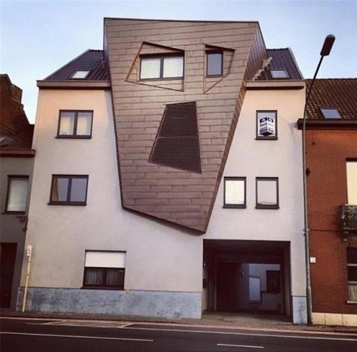 به نظرتان طراحی این ساختمان‌ها خلاقانه است یا زشت؟
