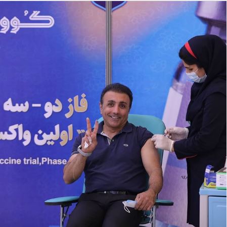 امید زندگانی داوطلب واکسن ایرانی کرونا شد + عکس