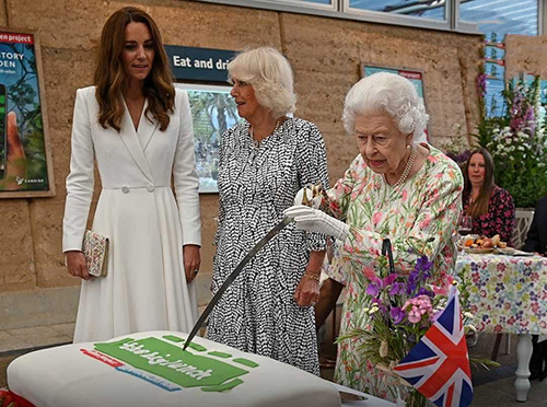 جشن تولد ملکه بریتانیا در دیدار با گروه هفت