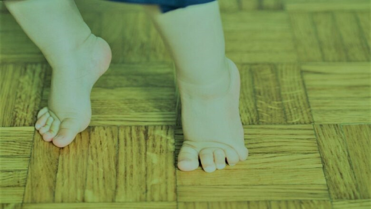 راه رفتن کودکان روی انگشتان پا نشانه این بیماری خطرناک است