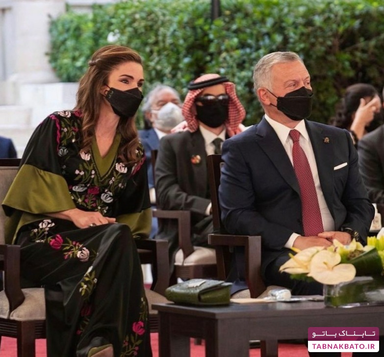 ملکه اردن با لباس سنتی در جشن استقلال