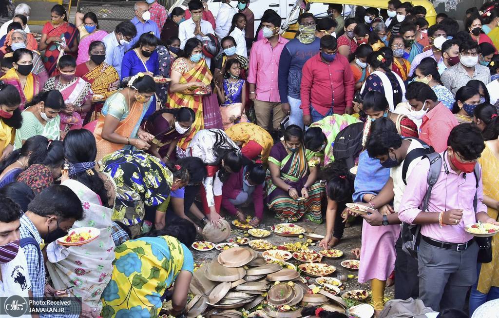 مراسم مذهبی هندوها بدون رعایت فاصله اجتماعی + عکس