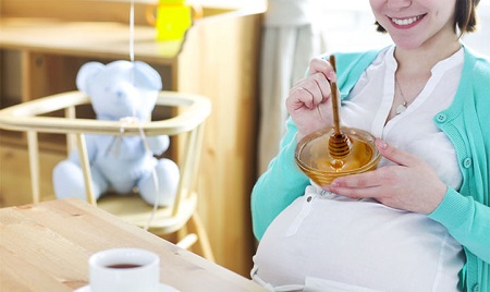 فواید و مضرات خوردن عسل در بارداری