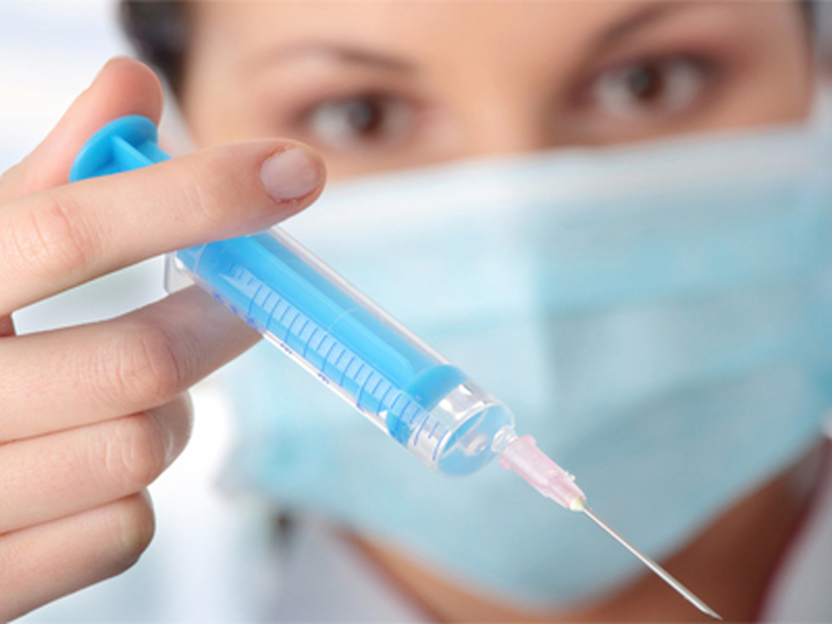 آیا واکسن کرونا بر عادت ماهانه زنان اثر می گذارد؟