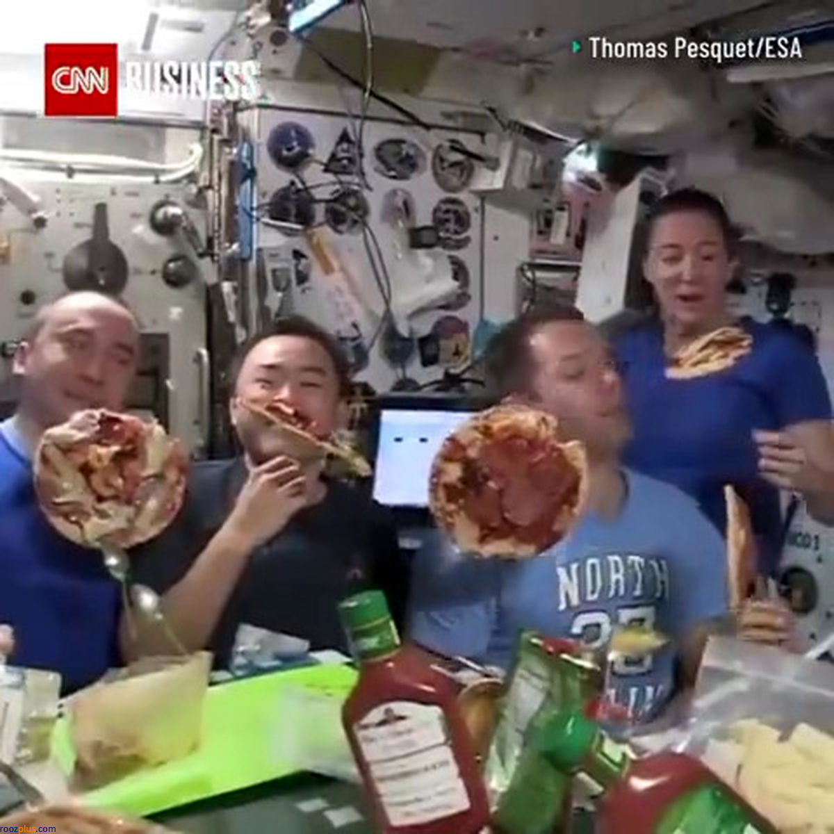 جشن پیتزا در فضا +عکس