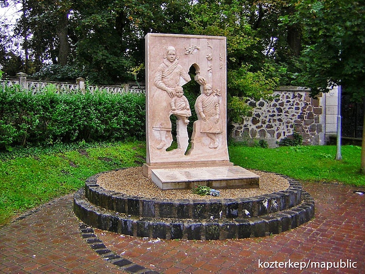 طراحی خلاقانه بنای یادبود سربازان درگذشته جنگ جهانی در مجارستان