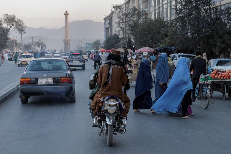 گشت زنی طالبان در کابل + عکس
