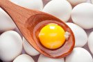 خواص شگفت‌انگیز روغن زده تخم مرغ  برای زیبایی پوست