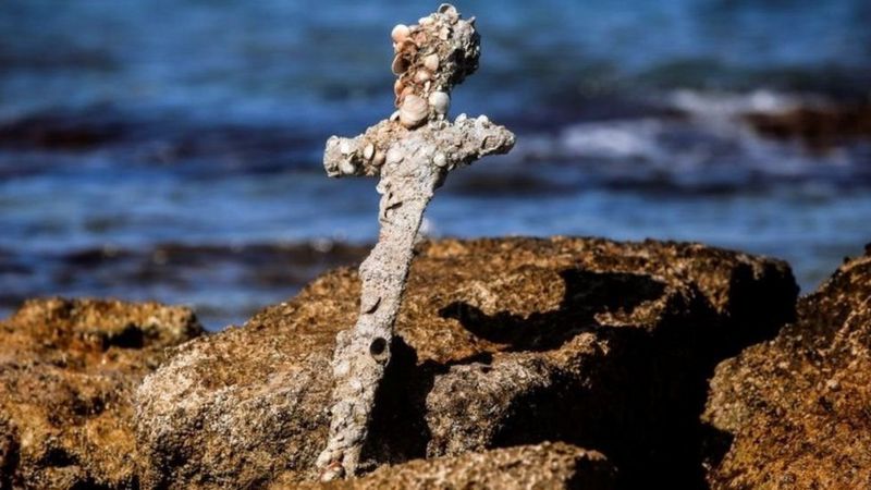 کشف شمشیر ۹۰۰ ساله جنگ‌‌های صلیبی در سواحل اسرائیل